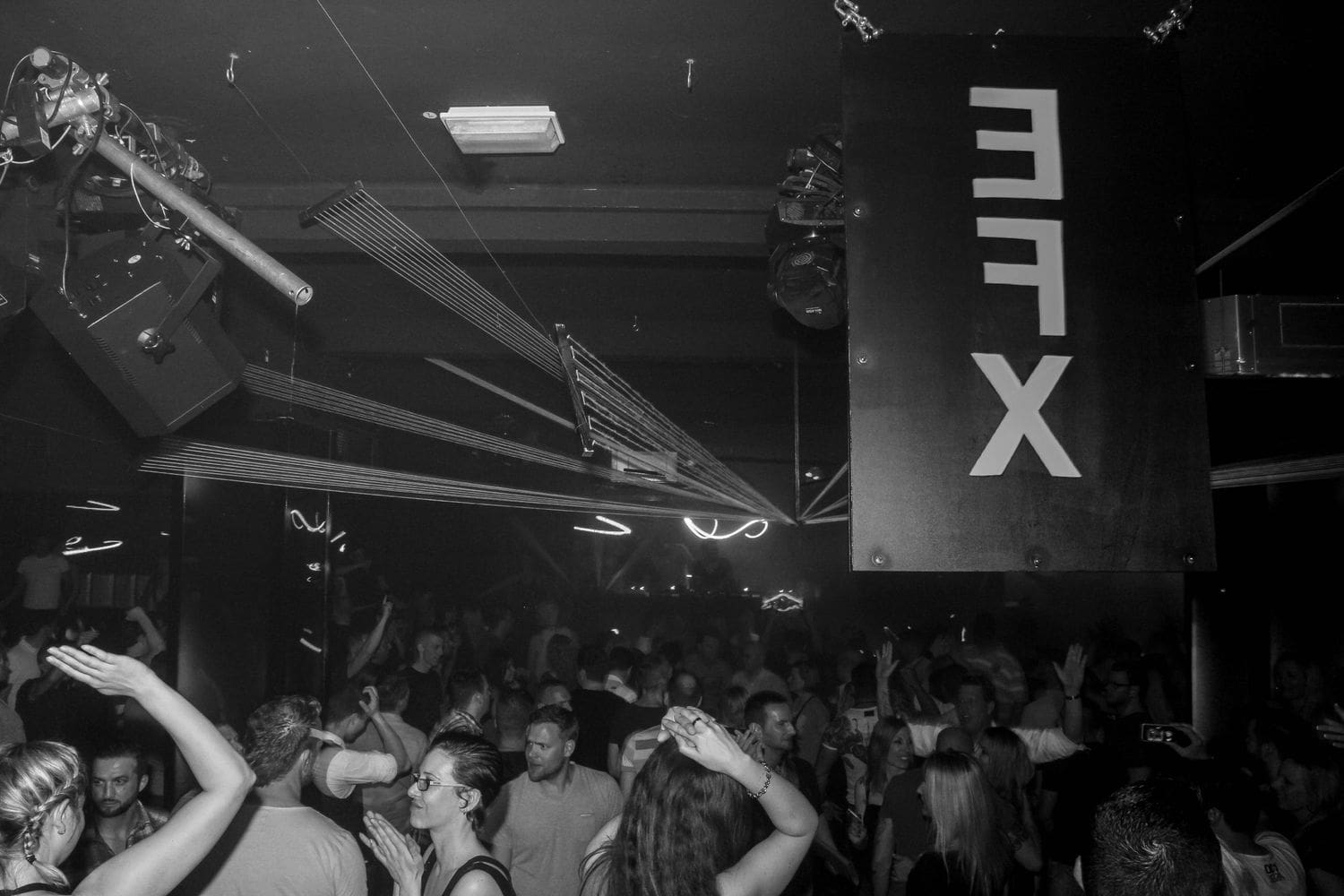 EFX-Revival-20150524-002-VN